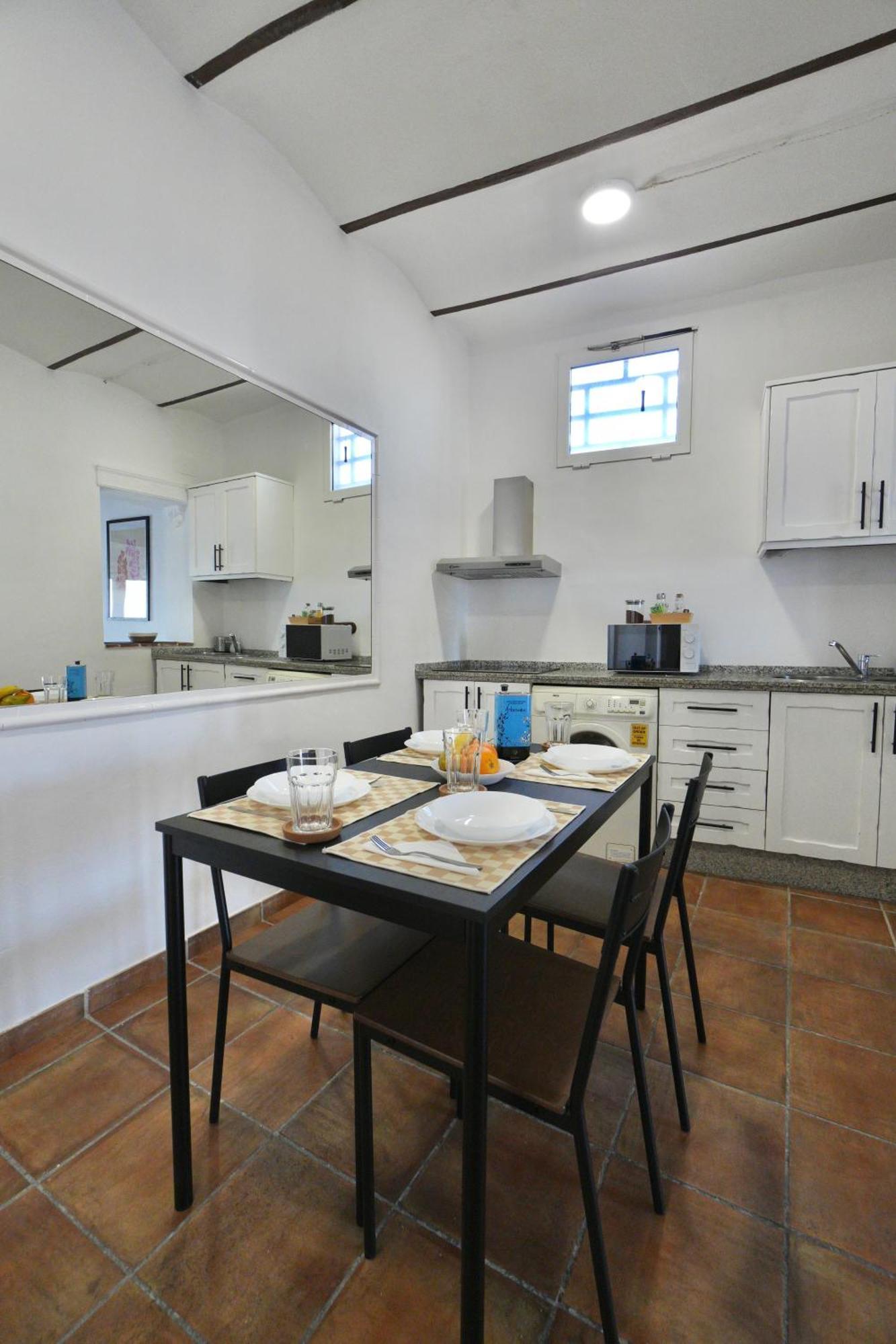 Romero 3 Apartment